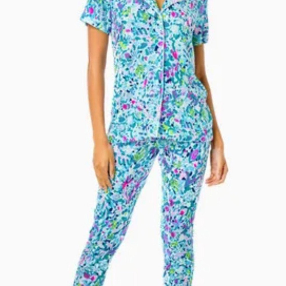 Lilly Pulitzer Pajama Set in Multi Bar EUC in size small